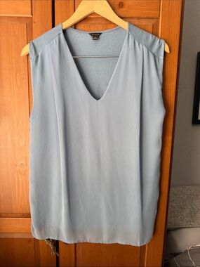 Ann Taylor dusty blue sleeveless top (Ptp 19”)